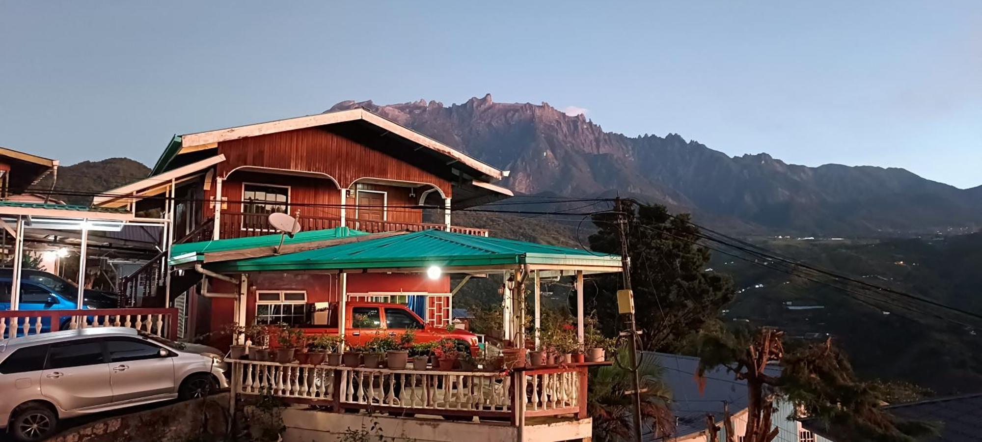 Almeera Homestay Kampong Kundassan Extérieur photo